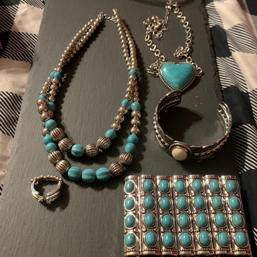 Set of paparazzi jewelry